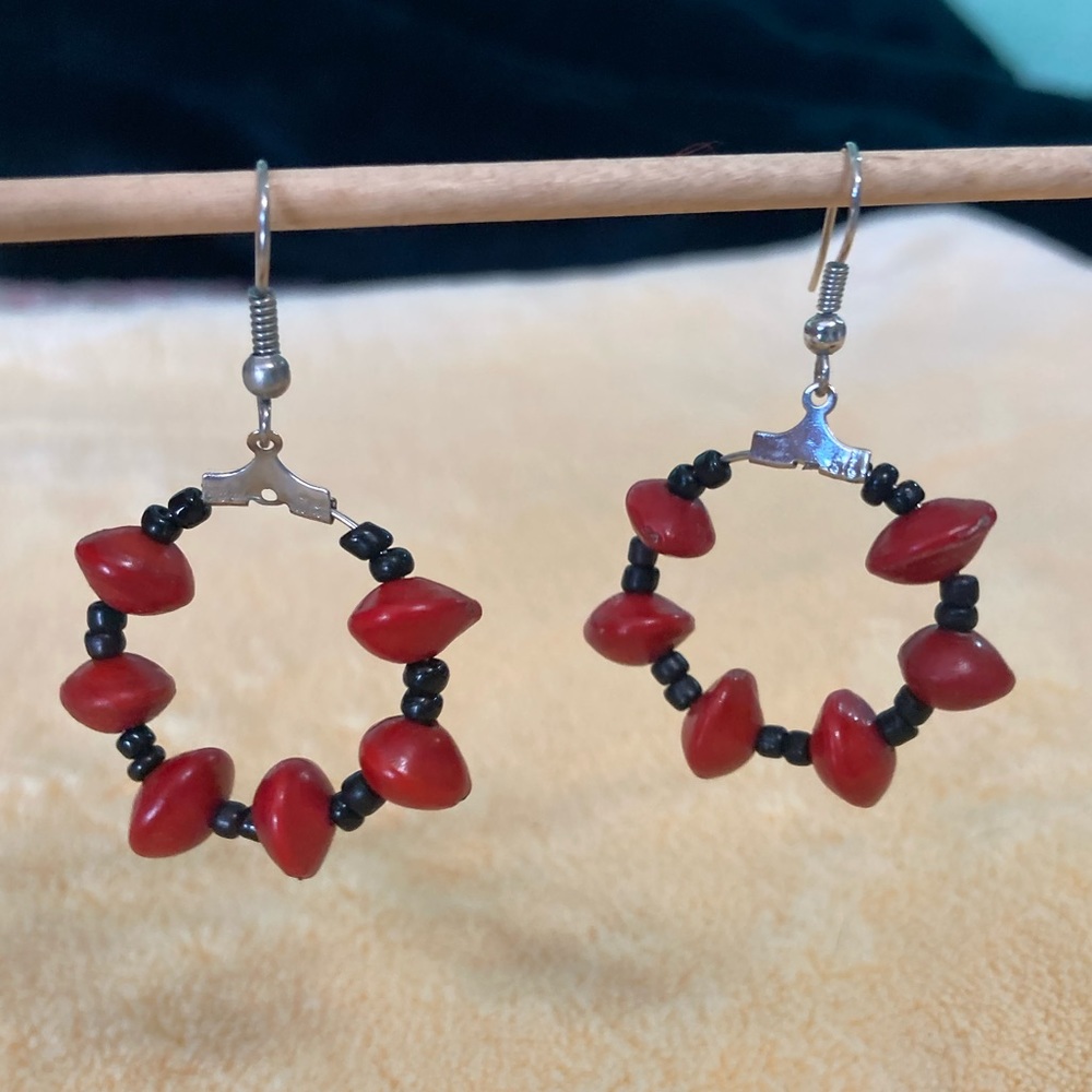 Red and black beaded dangle hoop earrings